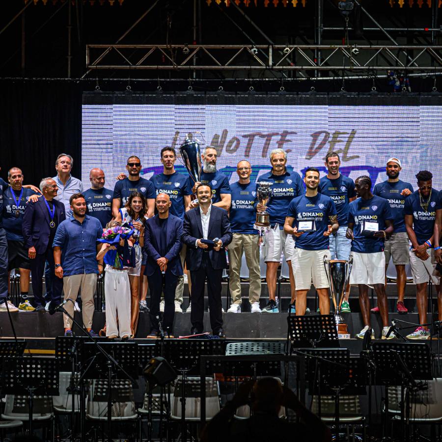 “La Notte del Triplete”, Sassari abbraccia la Dinamo